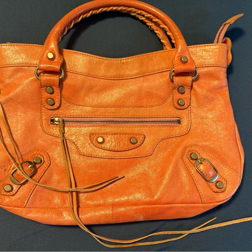 Chic Coral Leather Purse